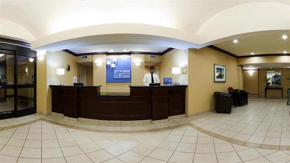 Holiday Inn Express Fresno River Park Highway 41 By Ihg Bagian luar foto