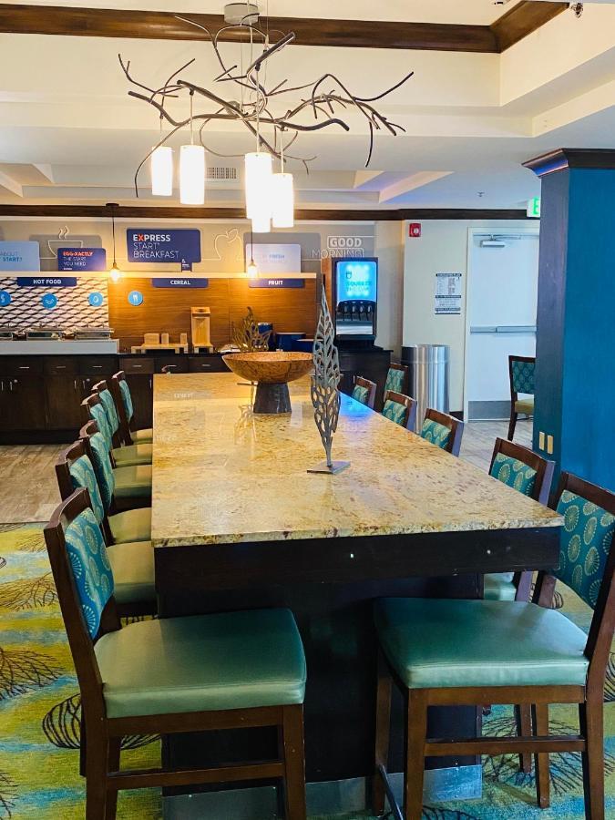 Holiday Inn Express Fresno River Park Highway 41 By Ihg Bagian luar foto