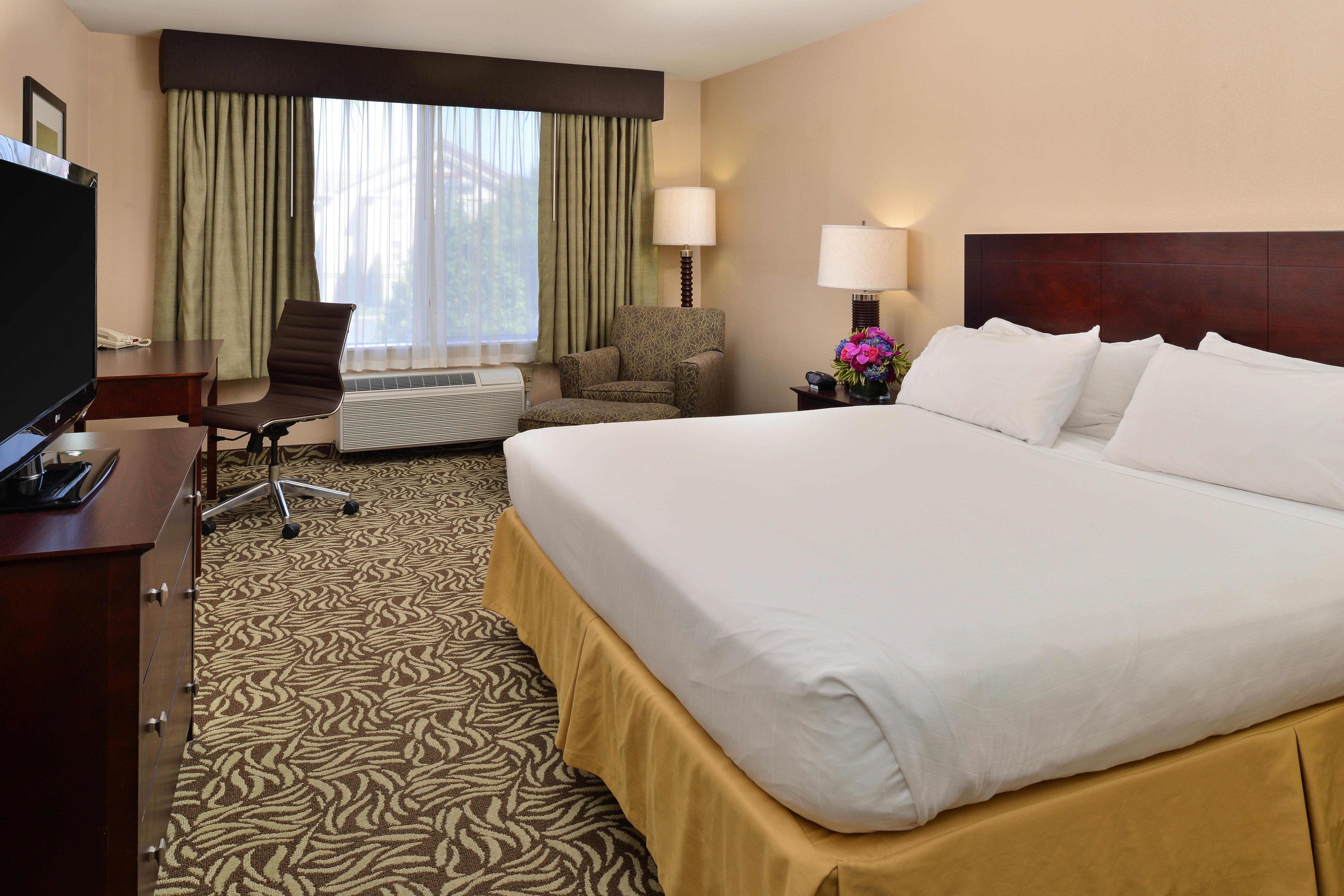 Holiday Inn Express Fresno River Park Highway 41 By Ihg Bagian luar foto