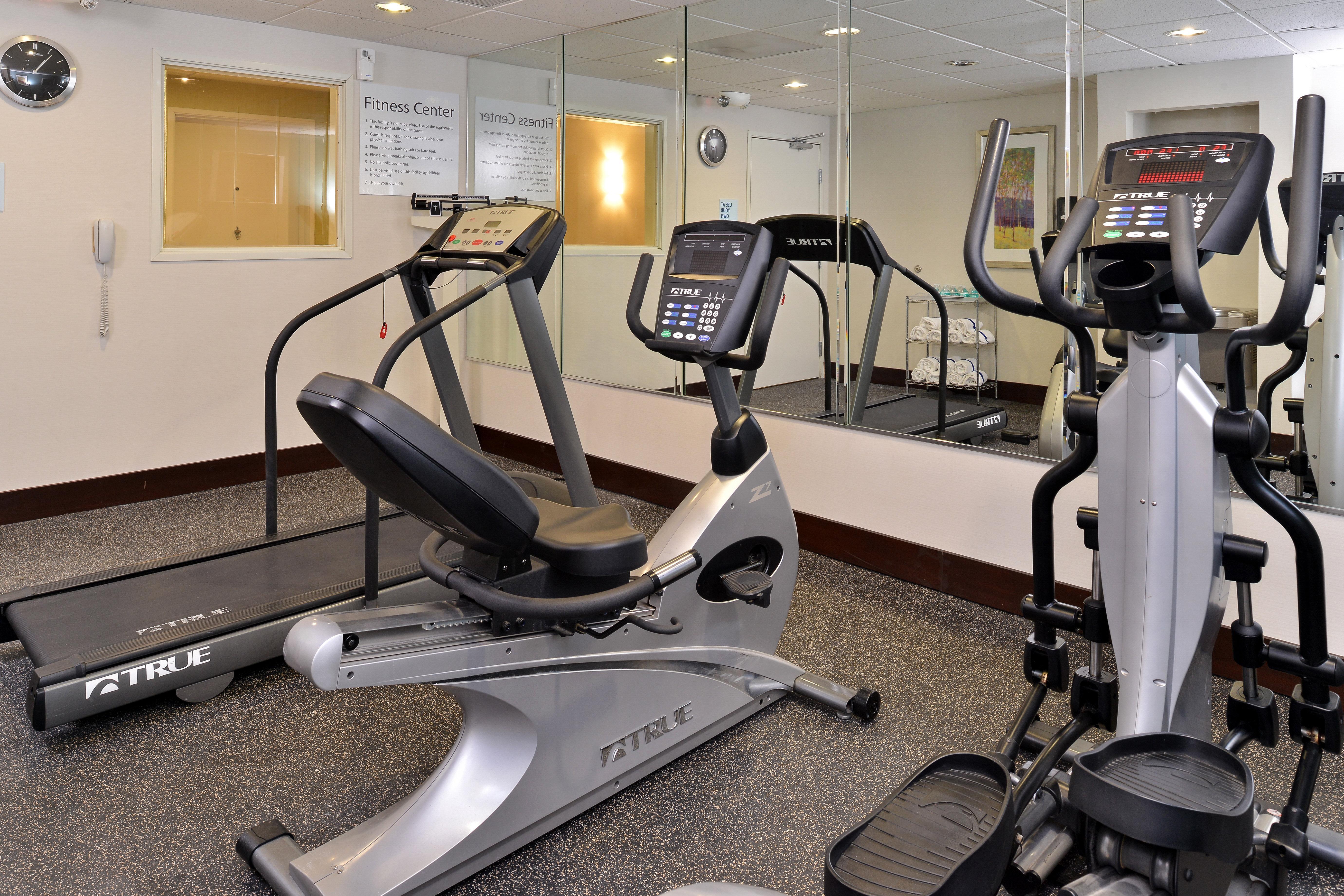Holiday Inn Express Fresno River Park Highway 41 By Ihg Bagian luar foto