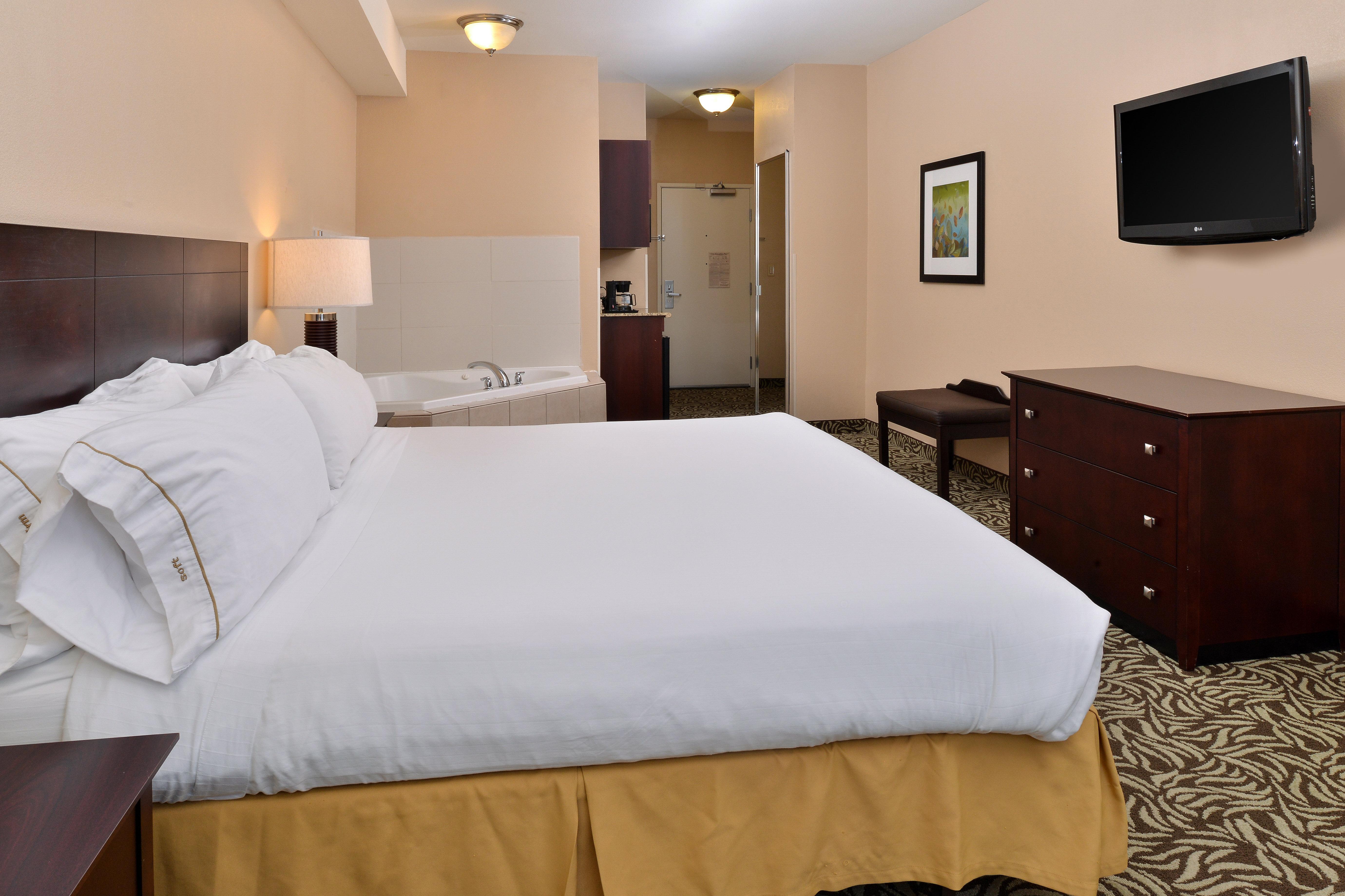 Holiday Inn Express Fresno River Park Highway 41 By Ihg Bagian luar foto