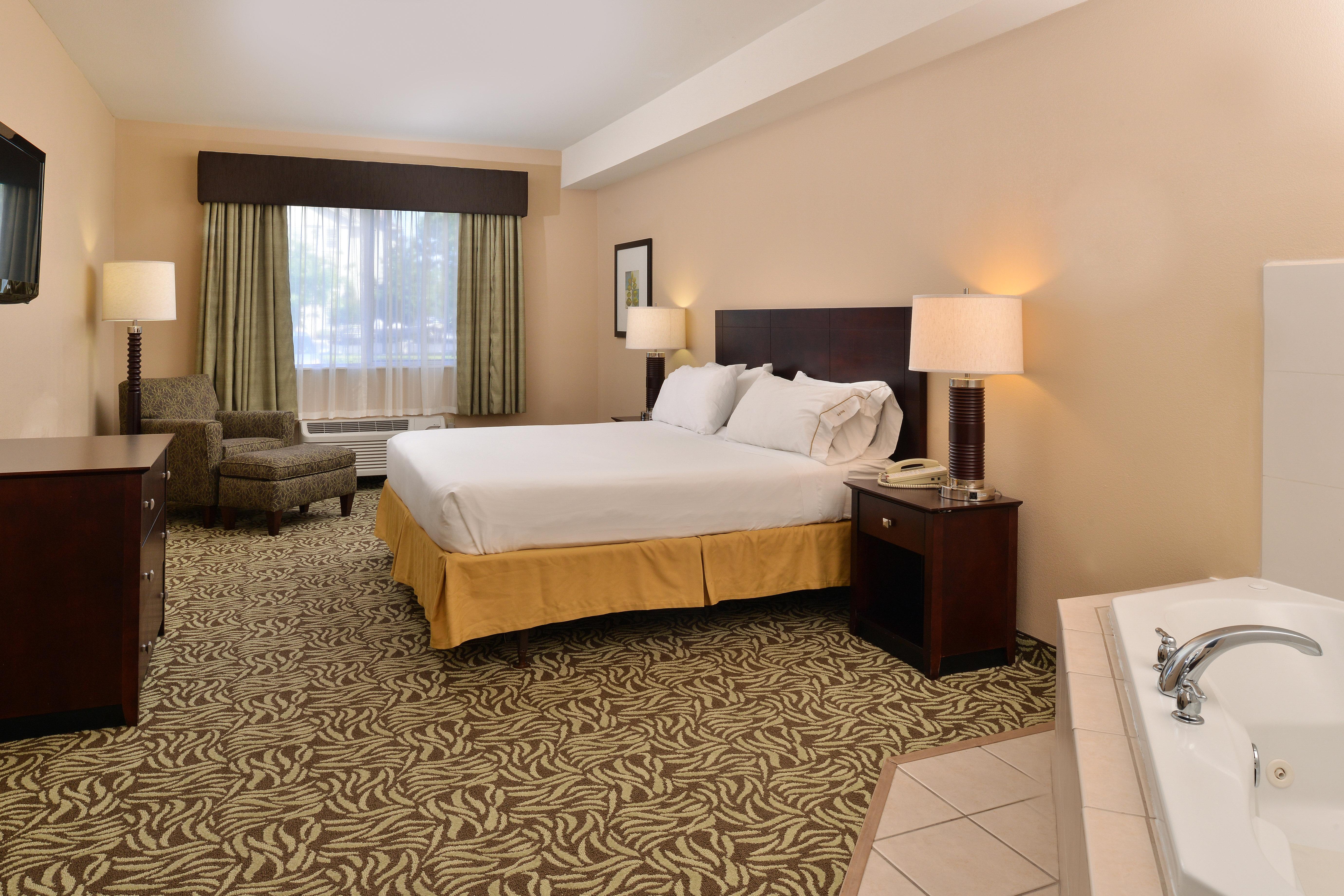 Holiday Inn Express Fresno River Park Highway 41 By Ihg Bagian luar foto