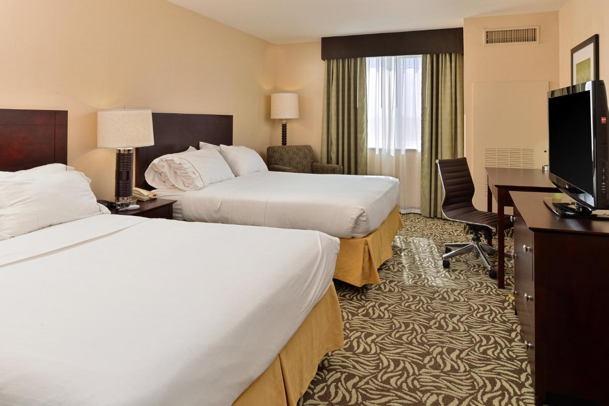 Holiday Inn Express Fresno River Park Highway 41 By Ihg Bagian luar foto