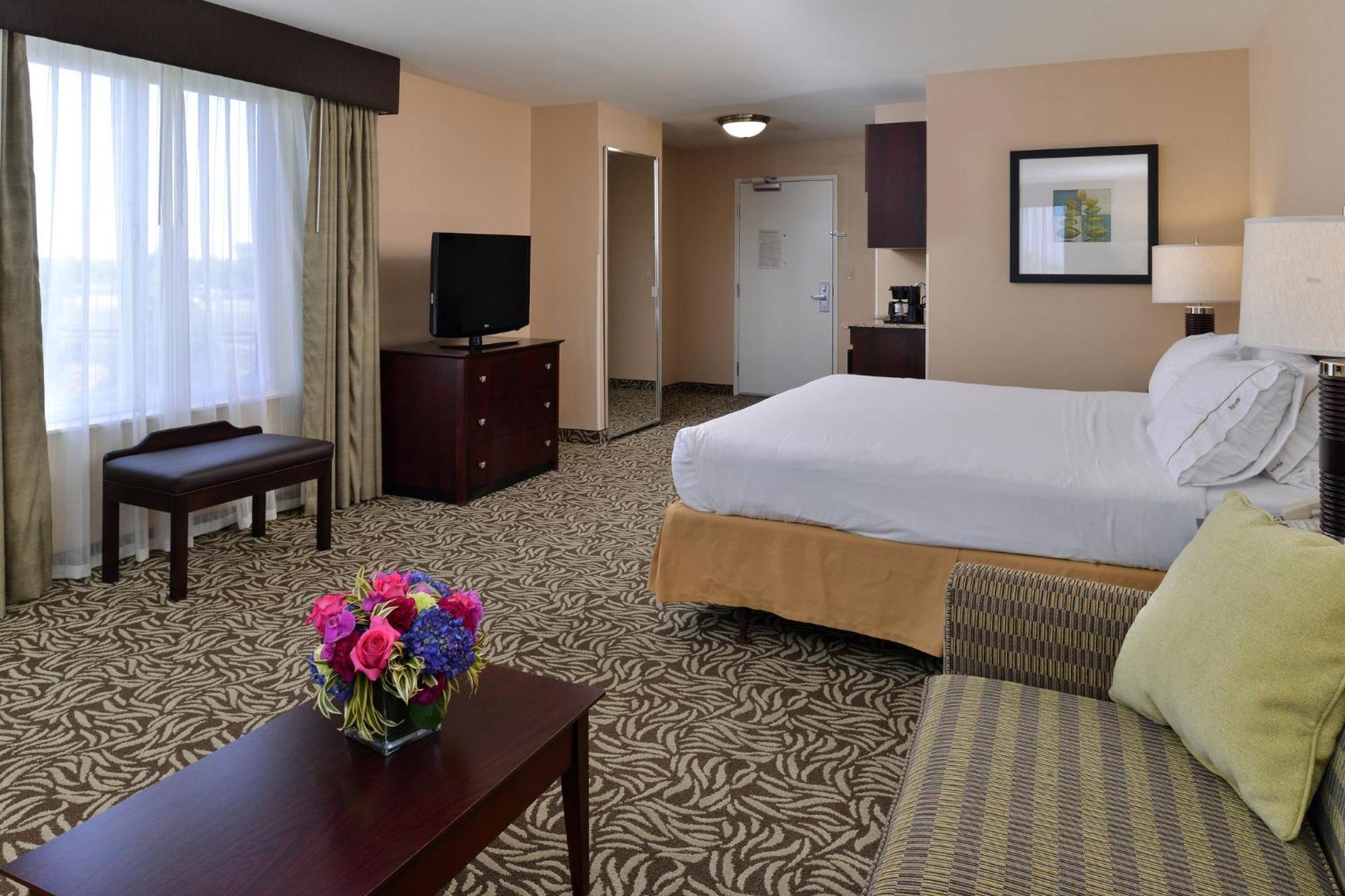 Holiday Inn Express Fresno River Park Highway 41 By Ihg Bagian luar foto