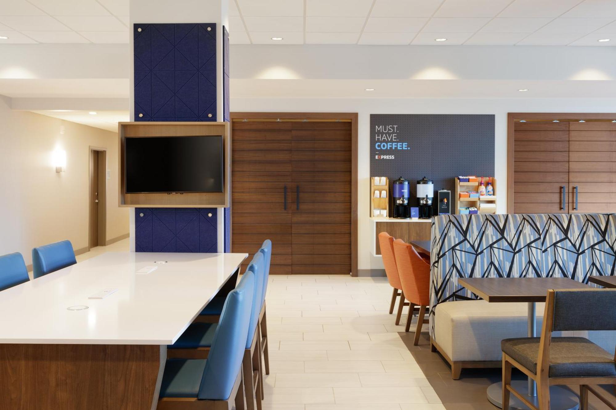 Holiday Inn Express Fresno River Park Highway 41 By Ihg Bagian luar foto