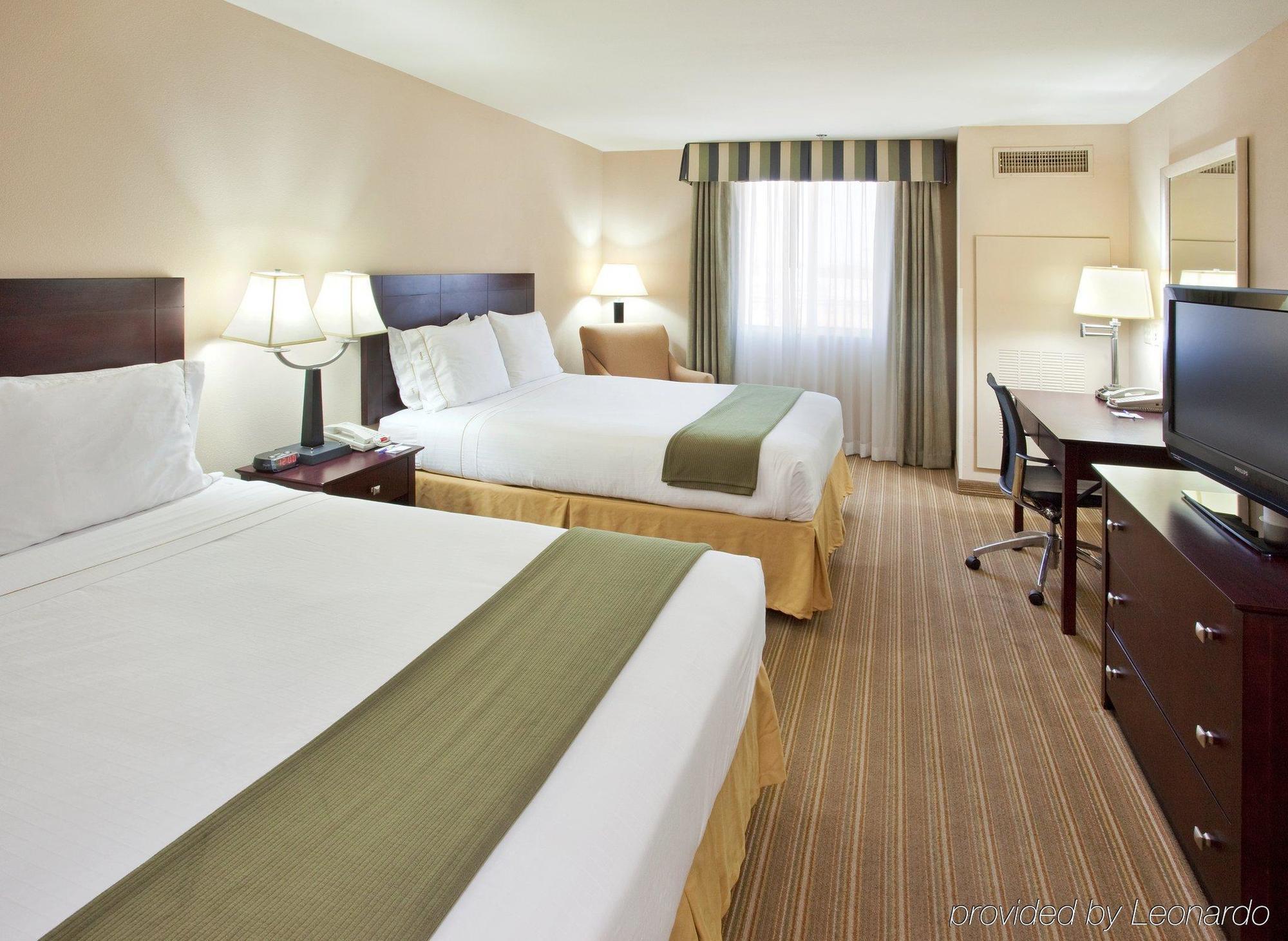 Holiday Inn Express Fresno River Park Highway 41 By Ihg Ruang foto